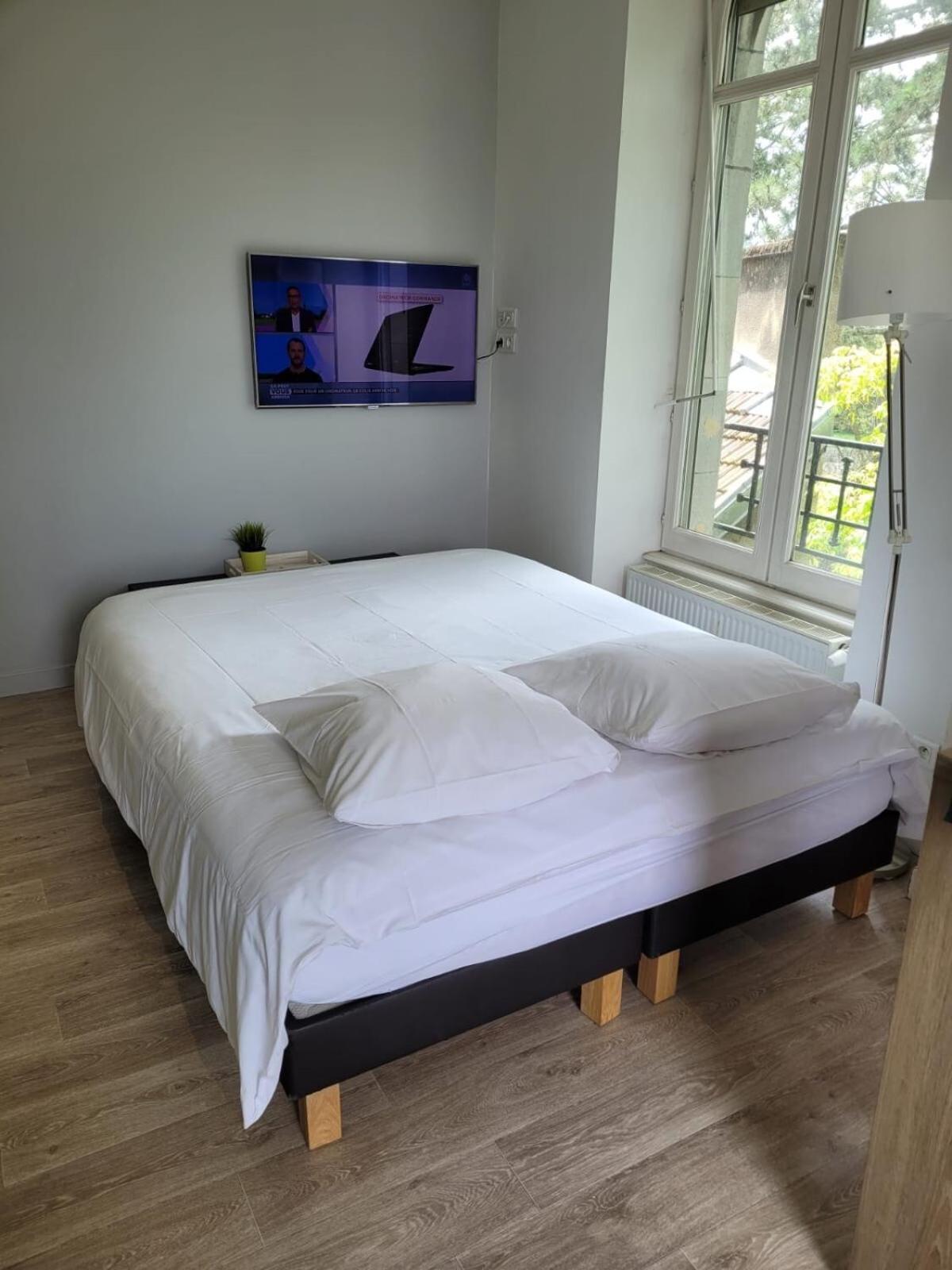 Appartment Les Suites Du Parc Besancon Room photo
